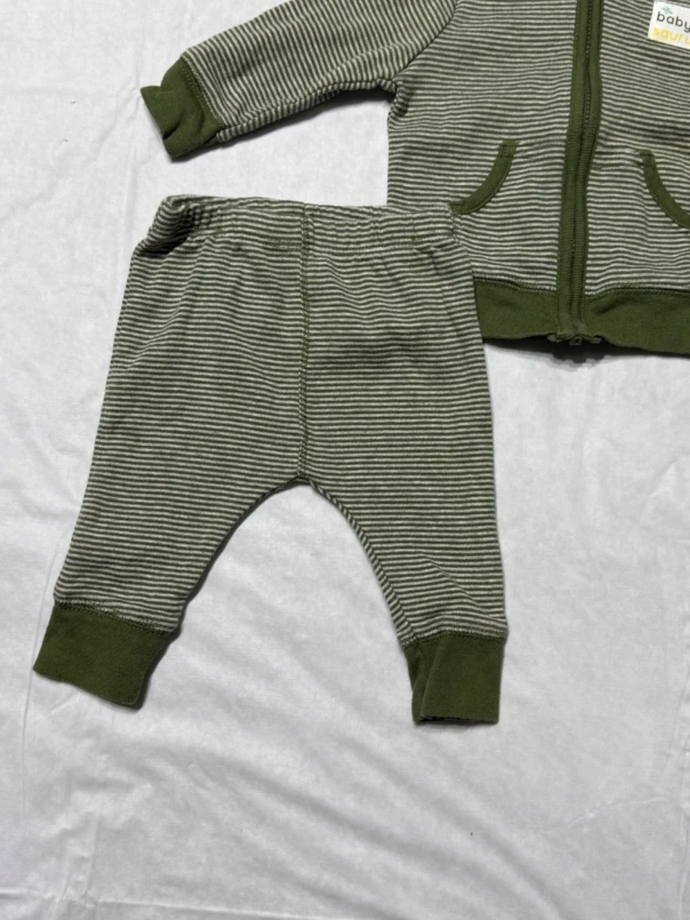 Carter's Baby Boy Cute Green Striped Outfit Size 3 Months